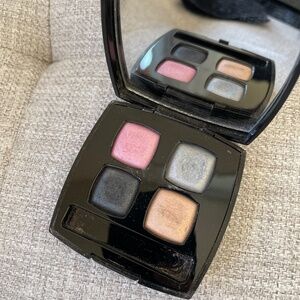 CHANEL Quad Eyeshadow Sparkling Satin